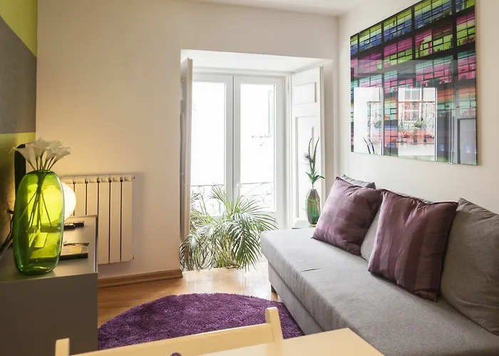Contemporary By Apartments Alfama