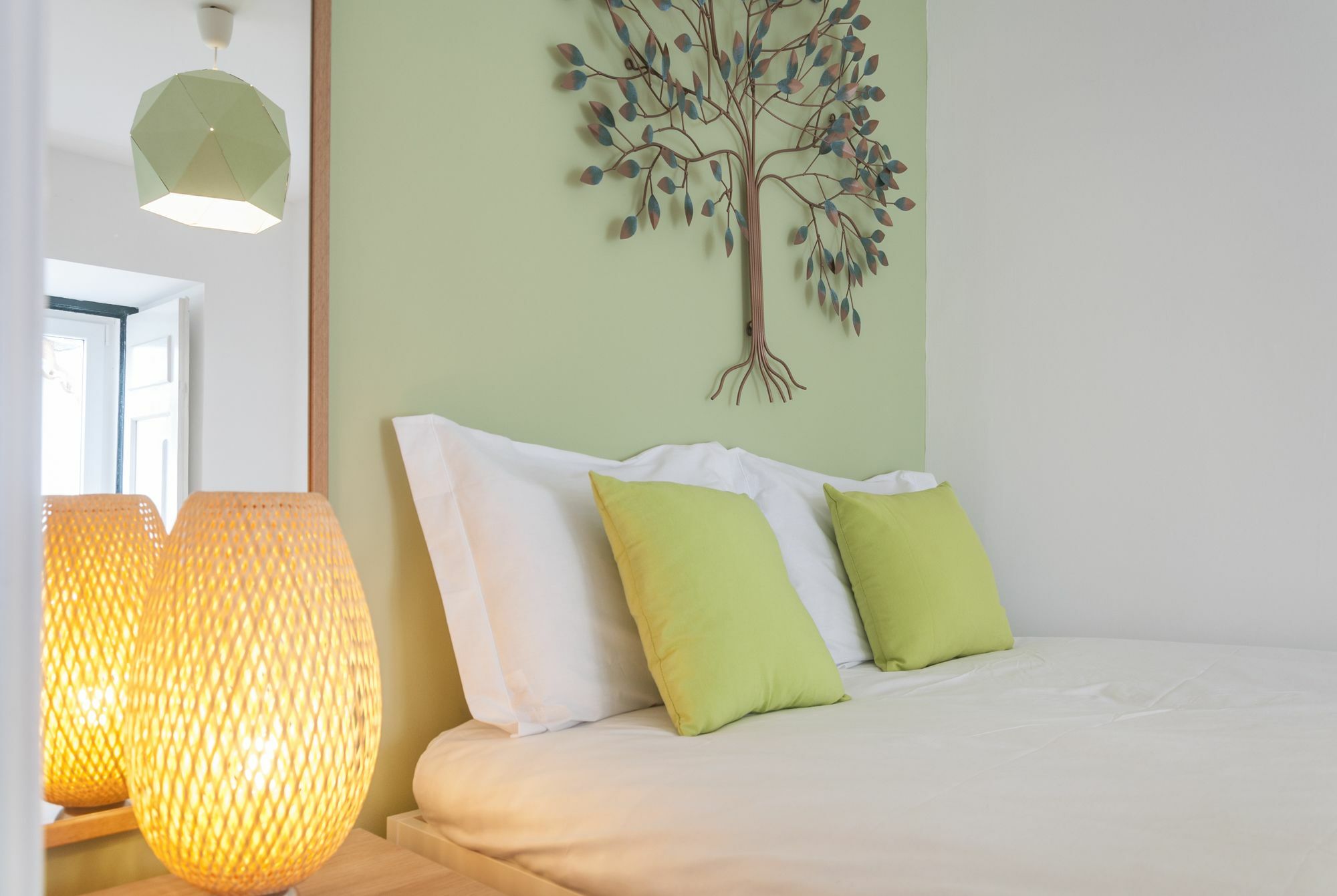 Contemporary By Alfama *