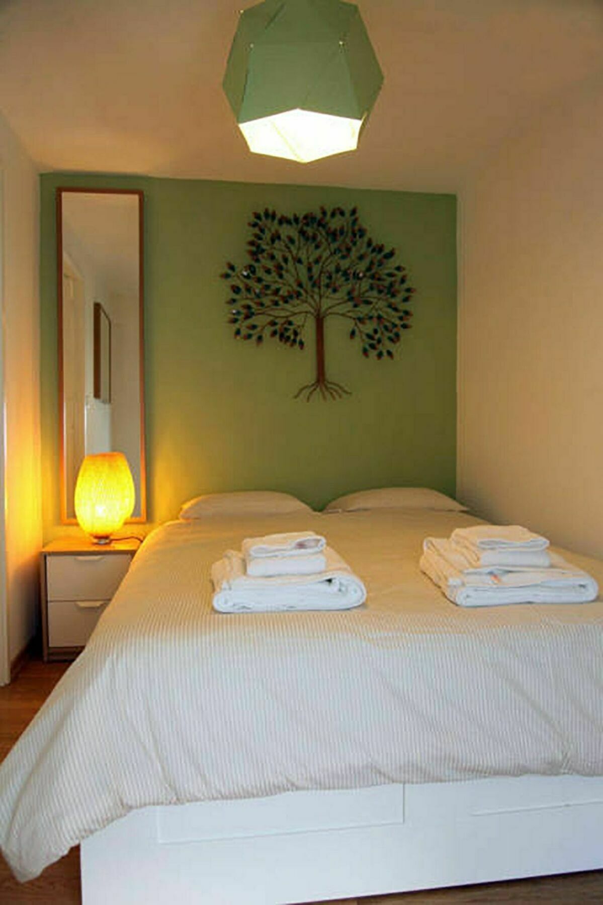Apartment Contemporary By Alfama